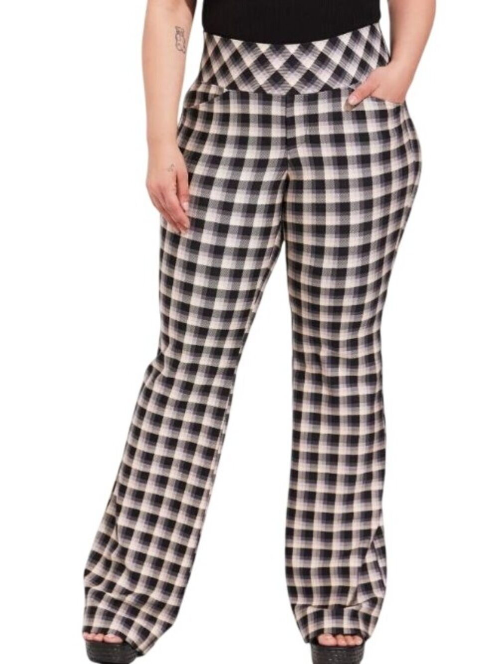Torrid Pocket Pixie Flare Studio Luxe Ponte High-Rise Pant 1R NWOT